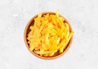 Pomfrit sa cheddar sirom