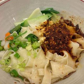 Tallarines Xi-An De Aceite Salpicado Picante