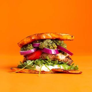 Burger Krowa w Batacie