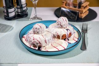 Papanasi cu dulceata