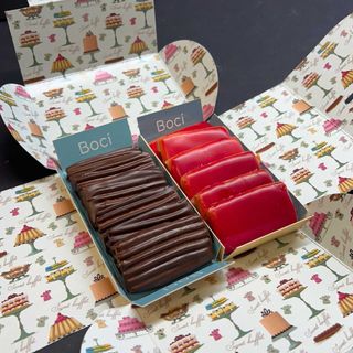 Pastas de té de frambuesa y chocolate