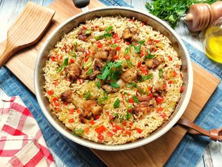 Massa de Arroz com Galinha