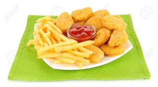 CHICKEN NIGGETS BIG 12 PEZZI CON PATATINE FRITTE 