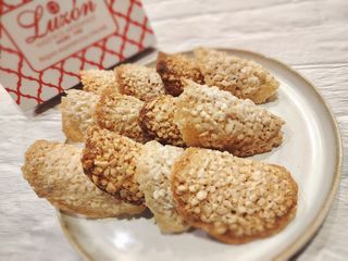 Caja de tejitas de almendra 