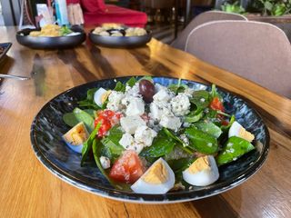 Салата Спанак с киноа