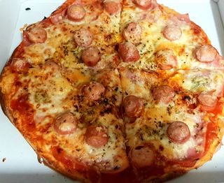 Pizza Frankfurt (Pequeña)