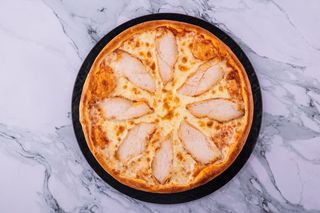 Пицца с курицей