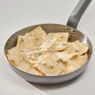 Pasta con salsa ai Quattro Formaggi