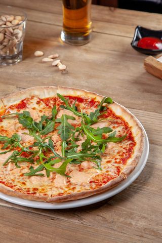 С копченым угрём и лососем