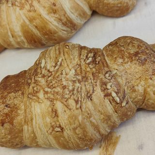 Croissant J & Q (Ud.)