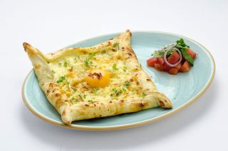 მზიანი ფენოვანი