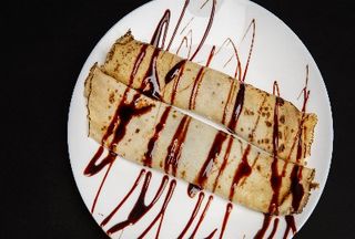 Clatite cu dulceta de fructe de padure 