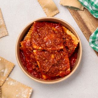 Ravioli ricotta y espinaca con Salsa Bolognese