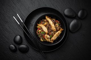 Wok Soba cu Pui