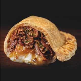 Empanadas Premium  Vacio  Provolone 