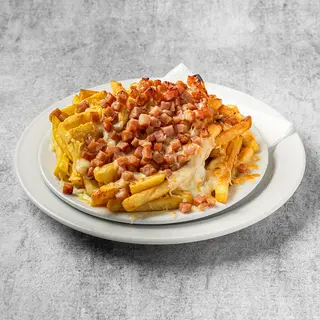 Patatas Fritas Con Salsa Especial