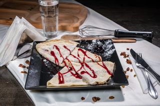 Clătite cu gem de căpșuni