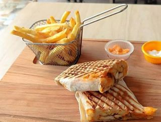 Sandwich Calamar & Frites & Soda