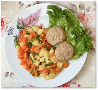 Котлеты куриные на пару с овощами