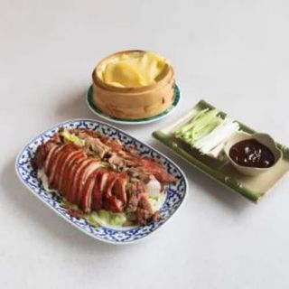 Pato crujiente con creps 