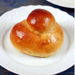 Brioche vuota con il tuppo