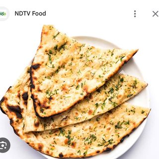 Garlic naan