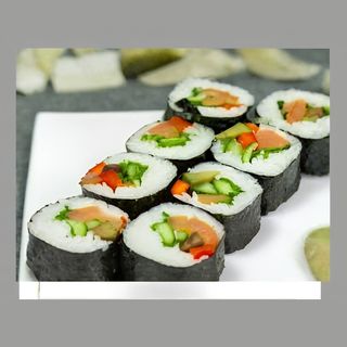 Veg Mixed Maki - 8 Pcs