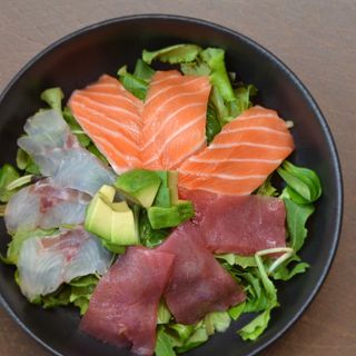 Sashimi salad 