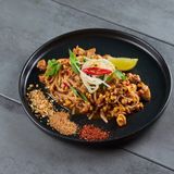 Пад Тай з куркою (450г)