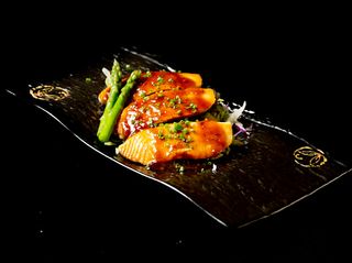 33.Salmón A La Plancha