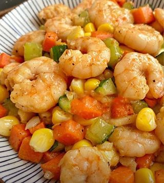 30. Gamberi con verdure