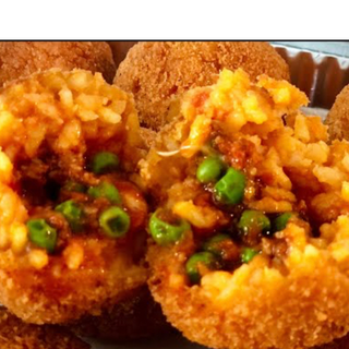Arancina al ragù e piselli