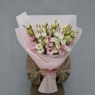 Buchet de eustoma alb și roz