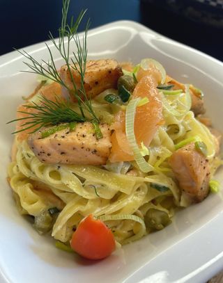 Makaron Tagliatelle al Salmone