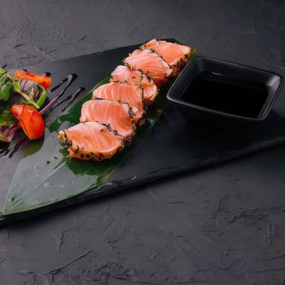 Tataki de salmón