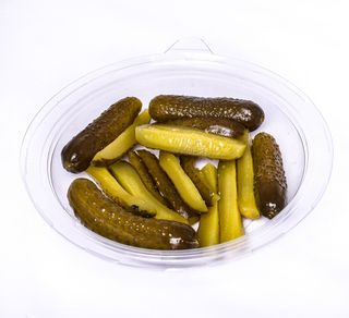 Salata de castraveti acri