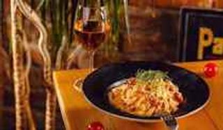 ტალიატელე ორაგულით და ნაღებით