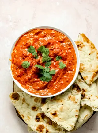 Chicken Tikka Masala + 2 Naan + Coca-Cola Original- 330ml PET