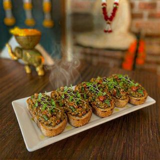 Baingan bharta pe toast