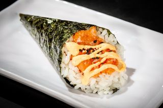 082 Temaki spicy sake