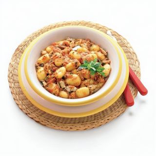 Njoke ili zeleni rezanci u umaku al tonno