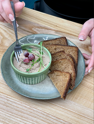 Печінковий паштет з грінками (100г)