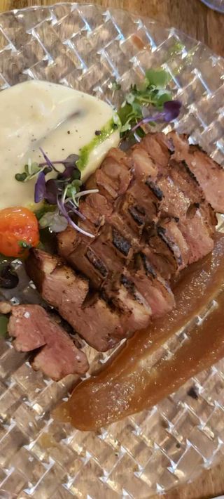 Magret De Pato Y Confitura De Higos