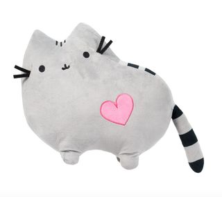 Кошка Матильда серая