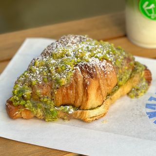 Croissant De Pistacho