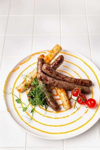 Сет из колбасок на гриле     