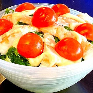7.- Ensalada De Algas Con Langostino Y Salsa De Mayonesa 
