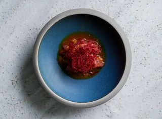 Ton cu ardei copți și sos Tom Yum