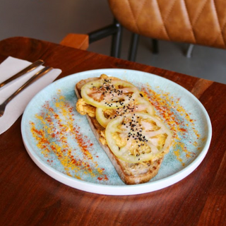 Tostada Golden Sunrise