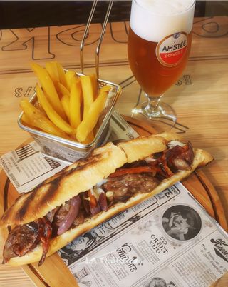 Bocadillo De Vacío Con Patatas Fritas